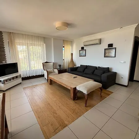 Derya Apartment