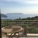 Derya Каш