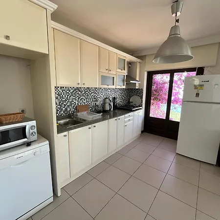 Апартаменты Derya Каш